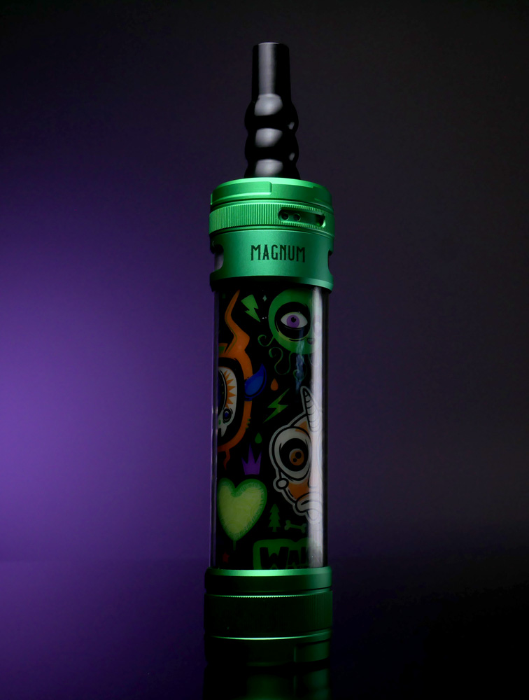 Le pod Magnum en coloris Green & Evil Eyes