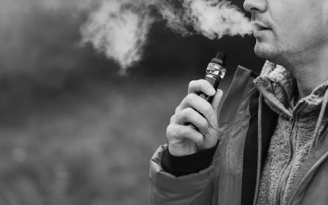 Rapport de l’Anses : quels sont les risques réels de la cigarette électronique ?